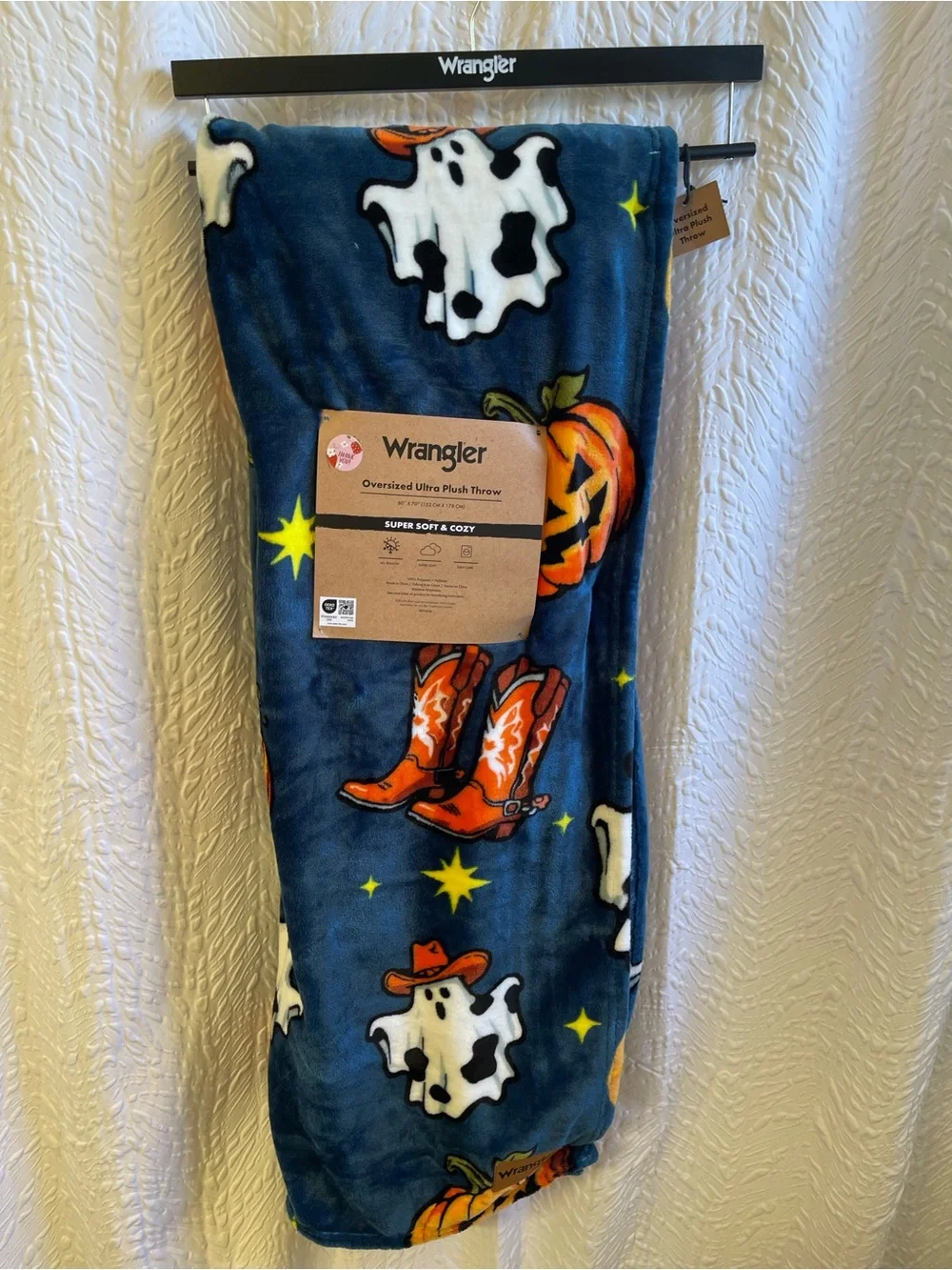 Wrangler Halloween Oversized Ultra Plush Ghost Pumpkin & Boots Blanket - NWT **